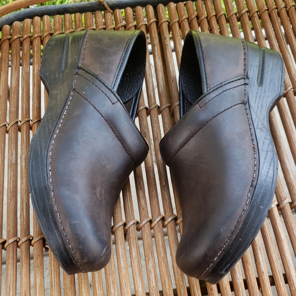 Dansko professional shoes. Previously enjoyed. - Picture 3 of 5